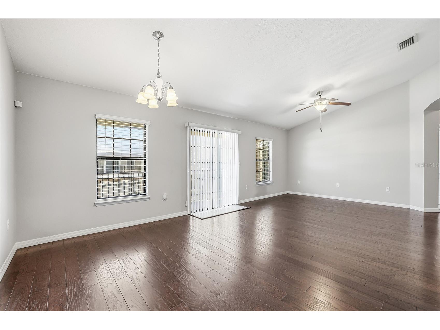 5723 Kingsletsound Place Lithia FL 33547 TB8452059 image5