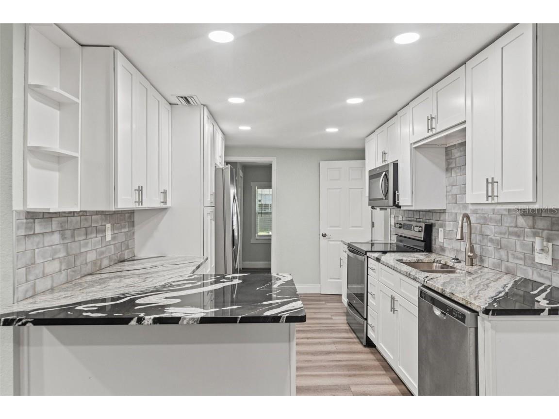 5724 Casson Avenue New Port Richey FL 34652 W7876574 image20