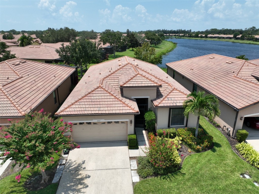 5724 Sunset Falls Drive Apollo Beach FL 33572 T3547829 image1