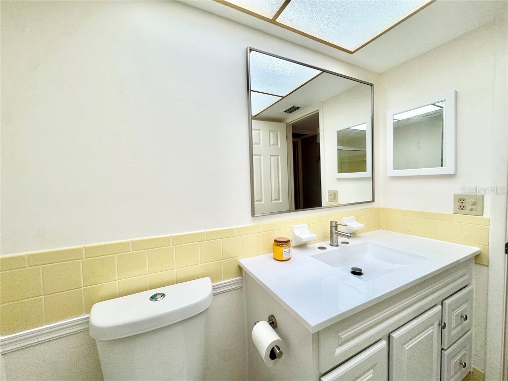 5725 12th Avenue N #201D Saint Petersburg FL 33710 TB8444841 image18