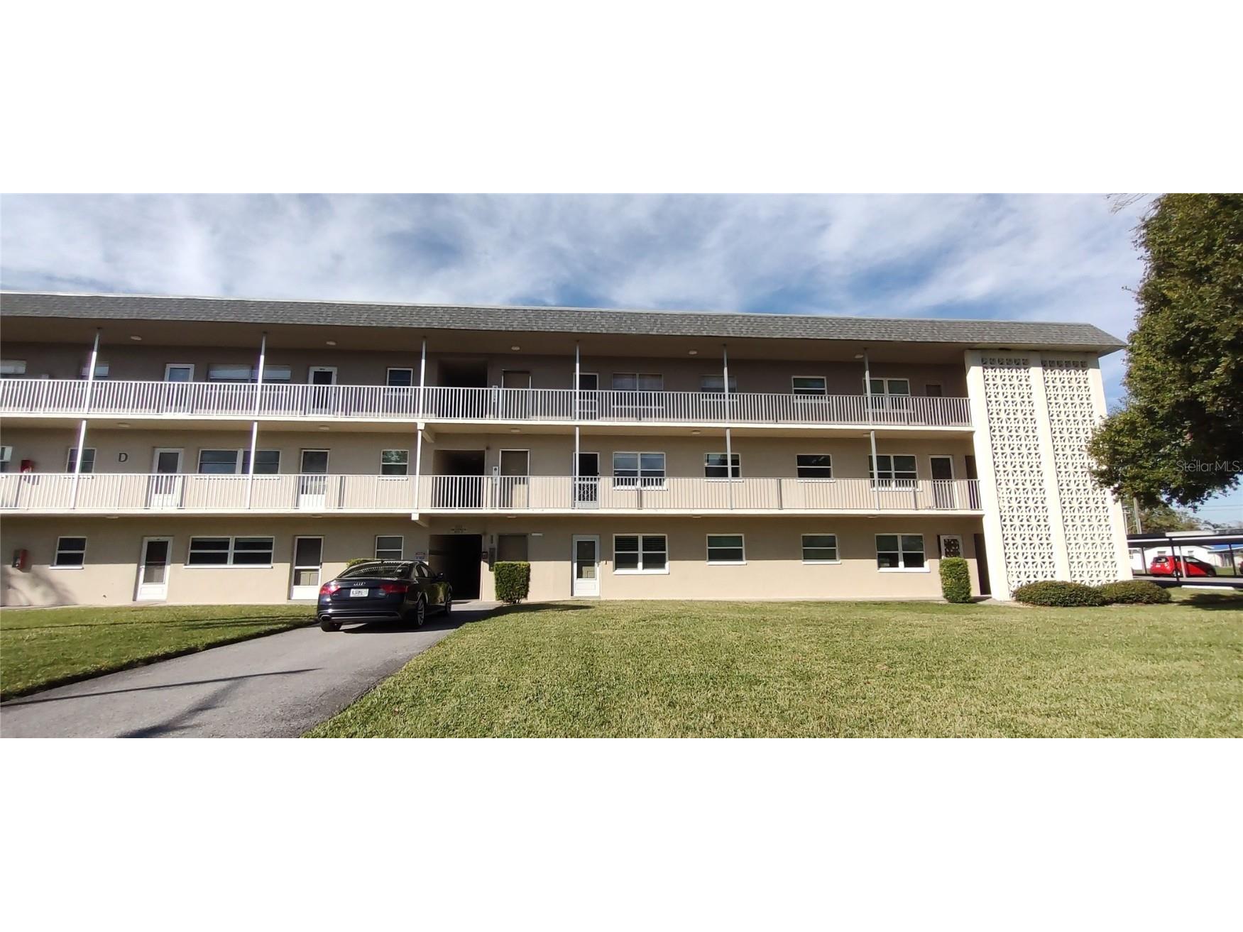 5725 12th Avenue N #206D Saint Petersburg FL 33710 TB8315338 image1