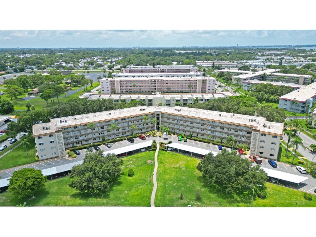 5725 80th Street N #106 Saint Petersburg FL 33709 U8205249 image1