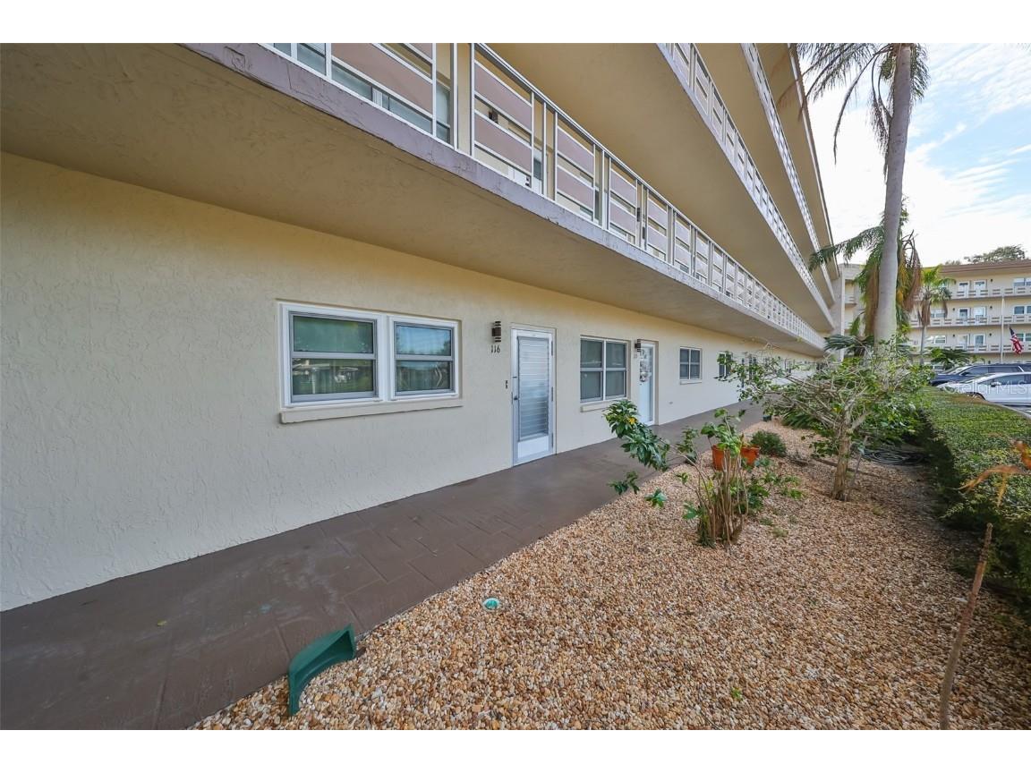 5725 80th Street N #116 Saint Petersburg FL 33709 TB8337364 image1