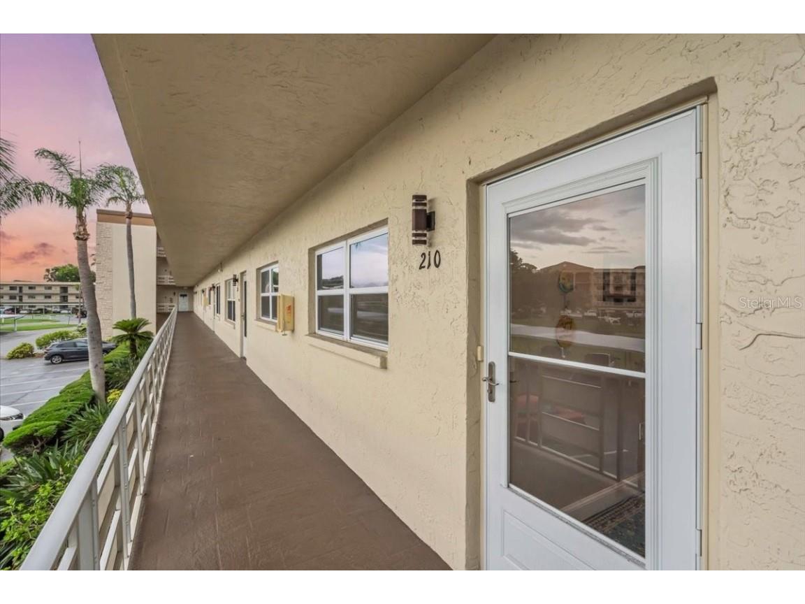 5725 80th Street N #210 Saint Petersburg FL 33709 TB8393811 image2