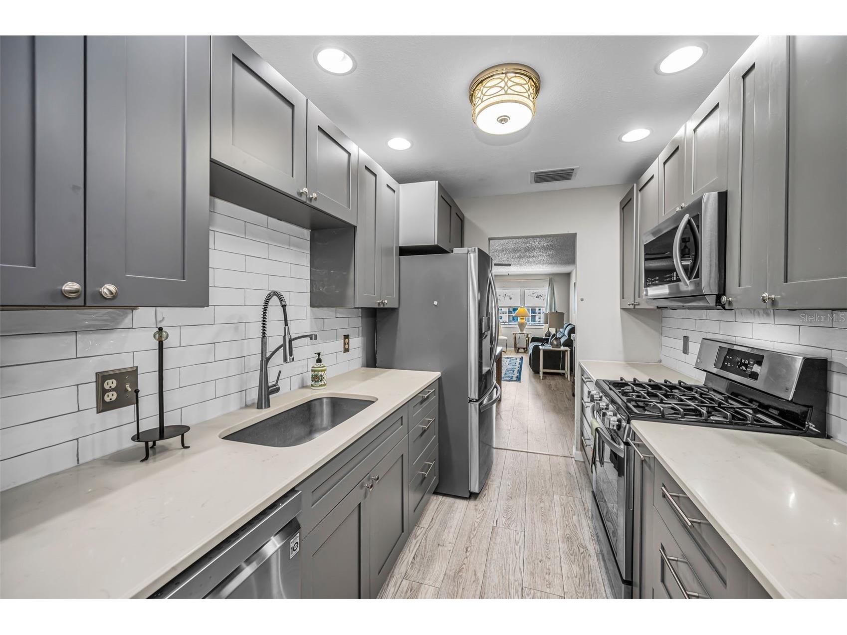 5725 80th Street N #404 Saint Petersburg FL 33709 TB8523675 image13
