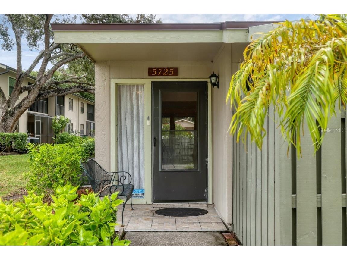 5725 Summer Side Lane #19A Sarasota FL 34231 A4663076 image1