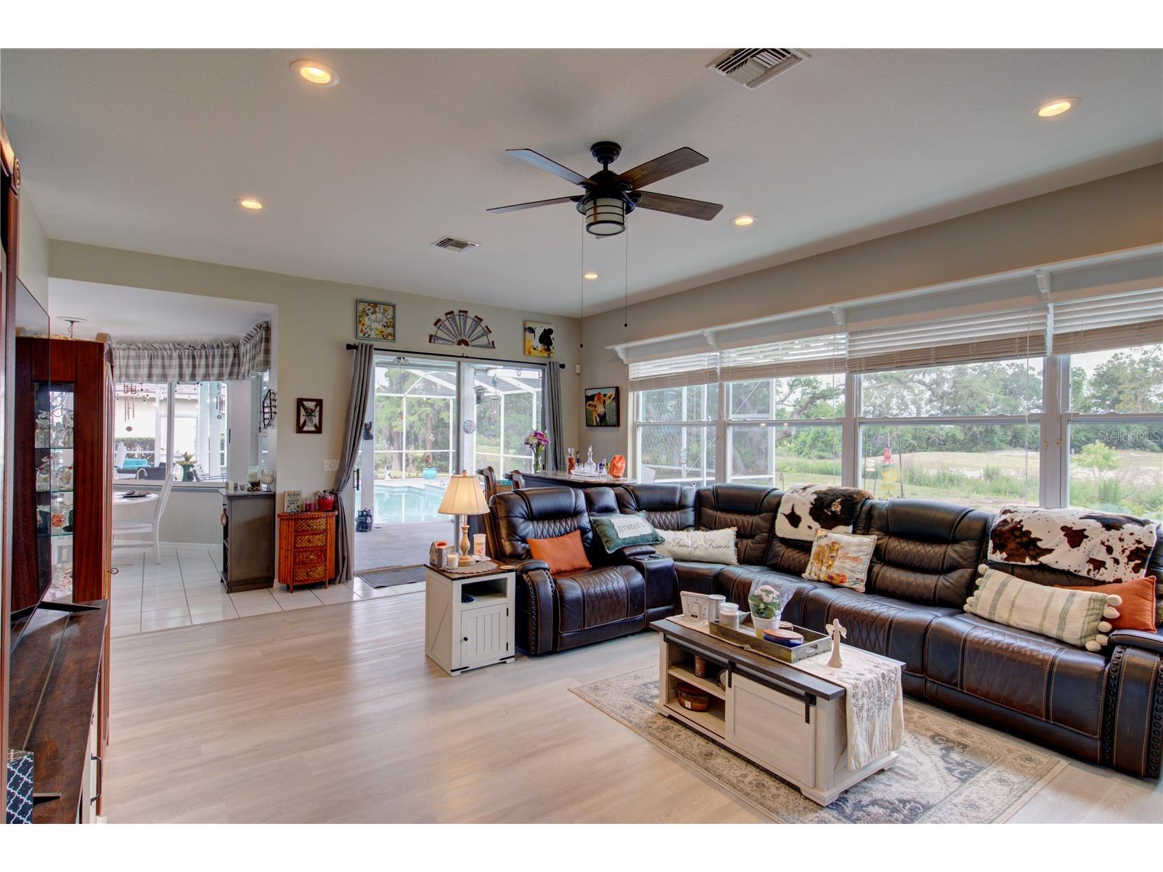 5725 Wedgefield Drive Zephyrhills FL 33541 TB8504828 image11