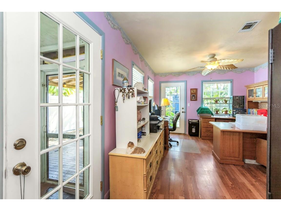 5726 13th Avenue S Gulfport FL 33707 TB8448128 image17