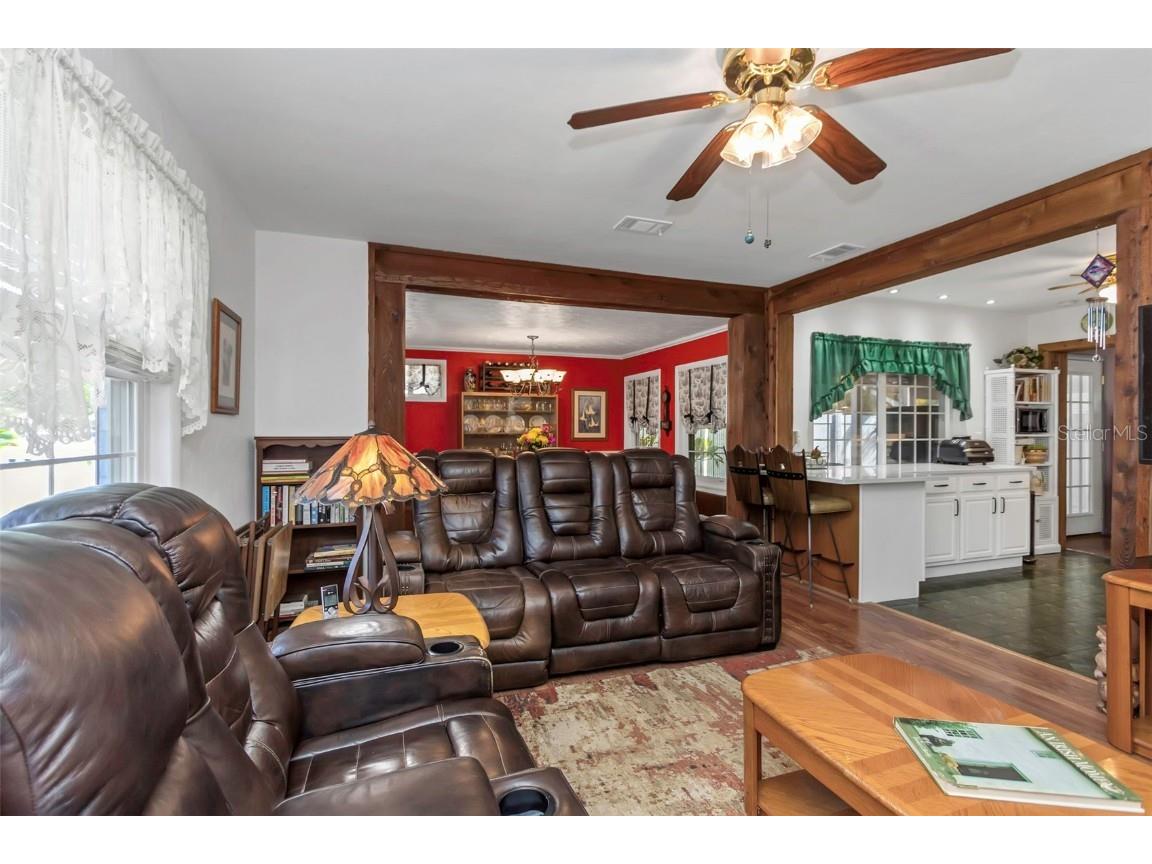 5726 13th Avenue S Gulfport FL 33707 TB8448128 image5