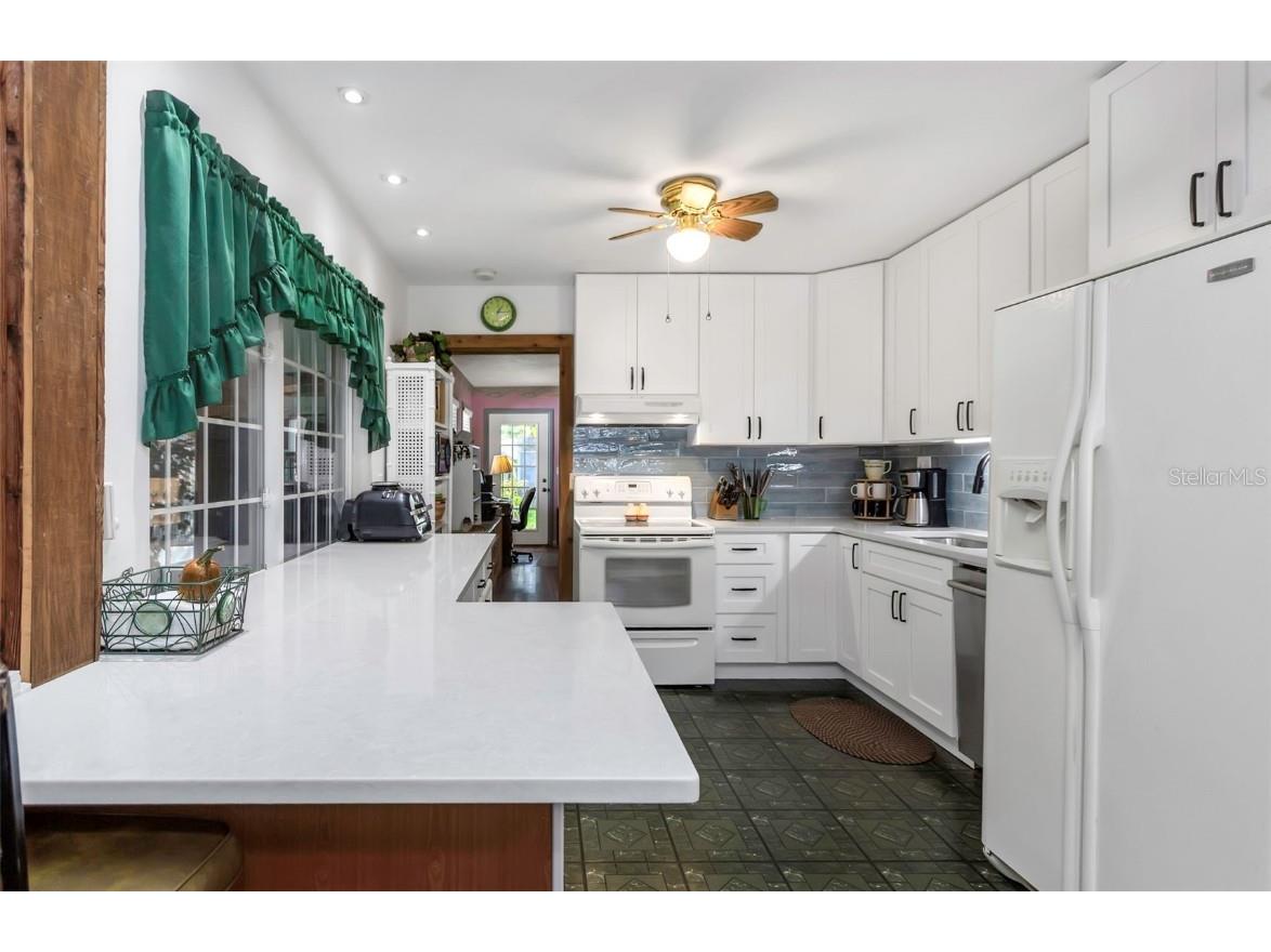 5726 13th Avenue S Gulfport FL 33707 TB8448128 image9