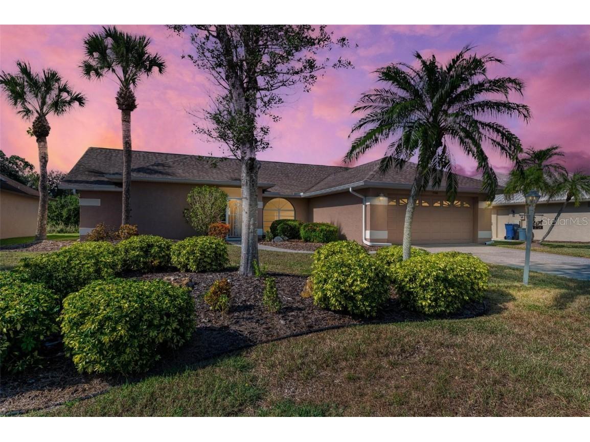 5726 Carriage Drive Sarasota FL 34243 A4587948 image1