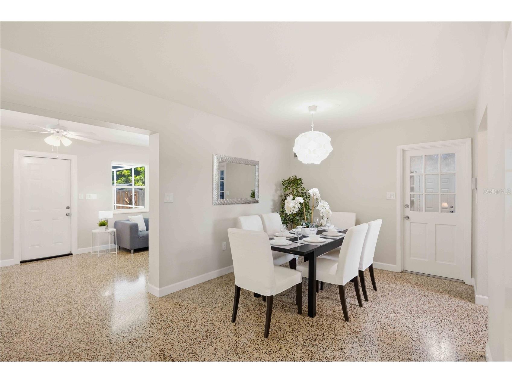 5726 Waneta Place Sarasota FL 34231 A4697396 image10