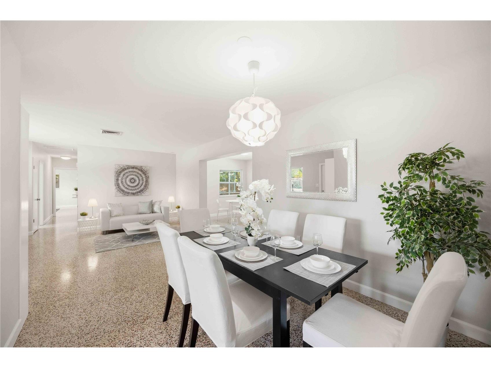 5726 Waneta Place Sarasota FL 34231 A4697396 image11