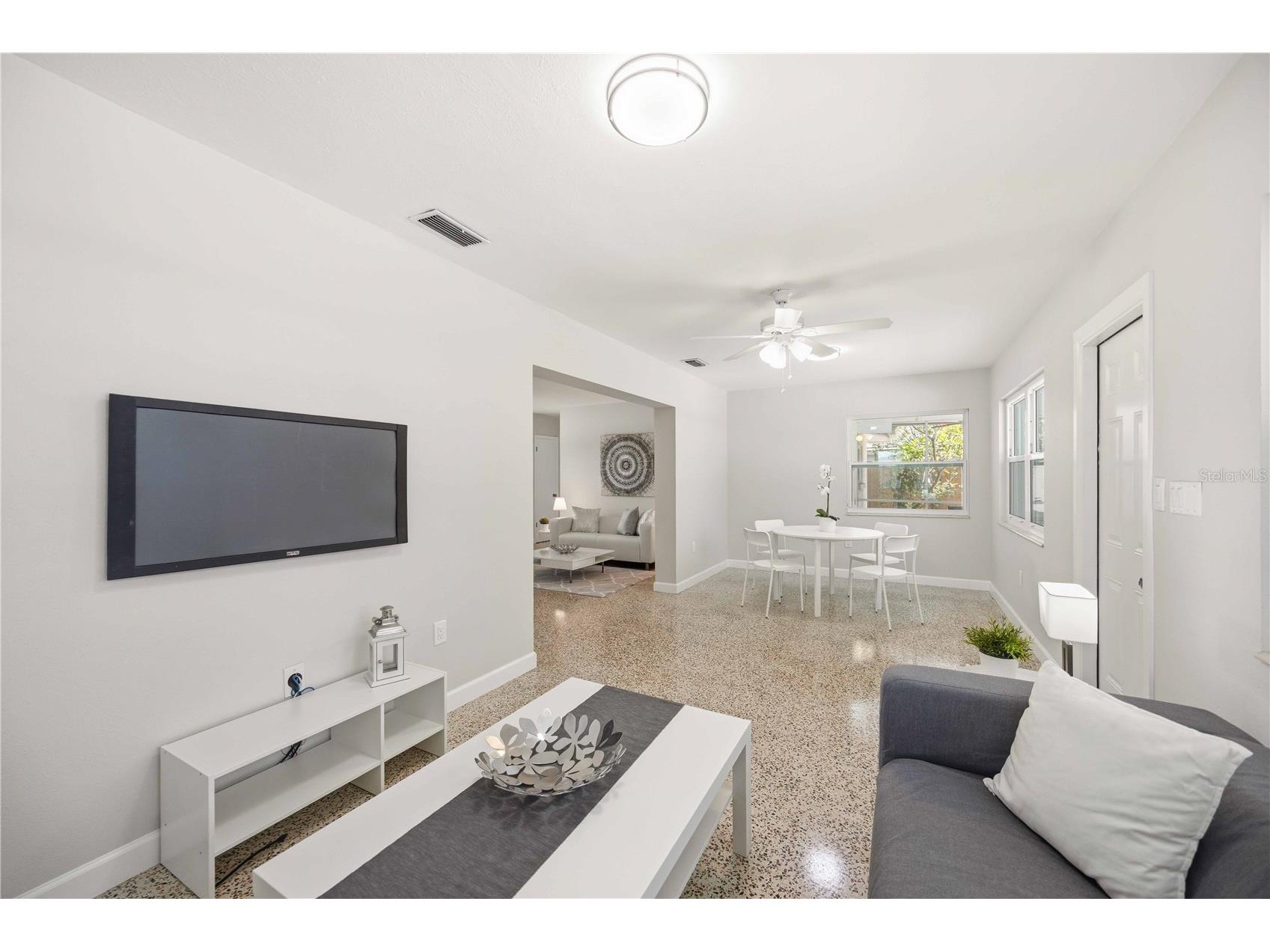 5726 Waneta Place Sarasota FL 34231 A4697396 image18