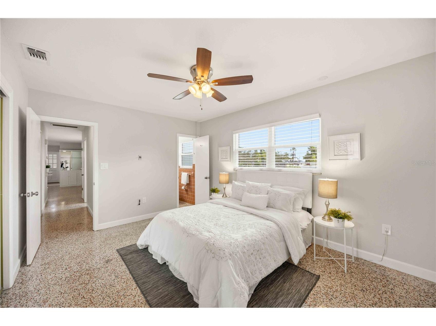 5726 Waneta Place Sarasota FL 34231 A4697396 image31