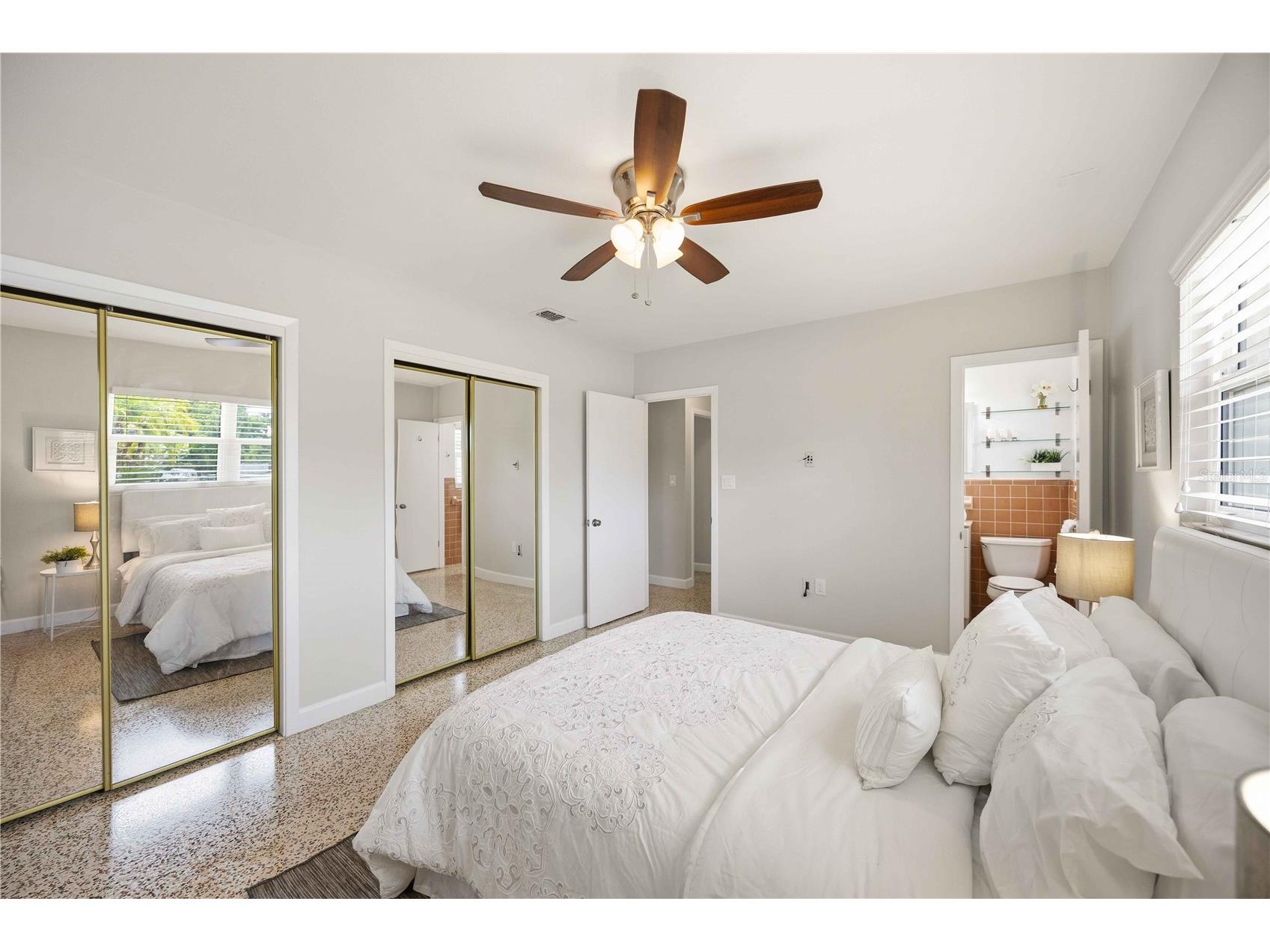 5726 Waneta Place Sarasota FL 34231 A4697396 image32