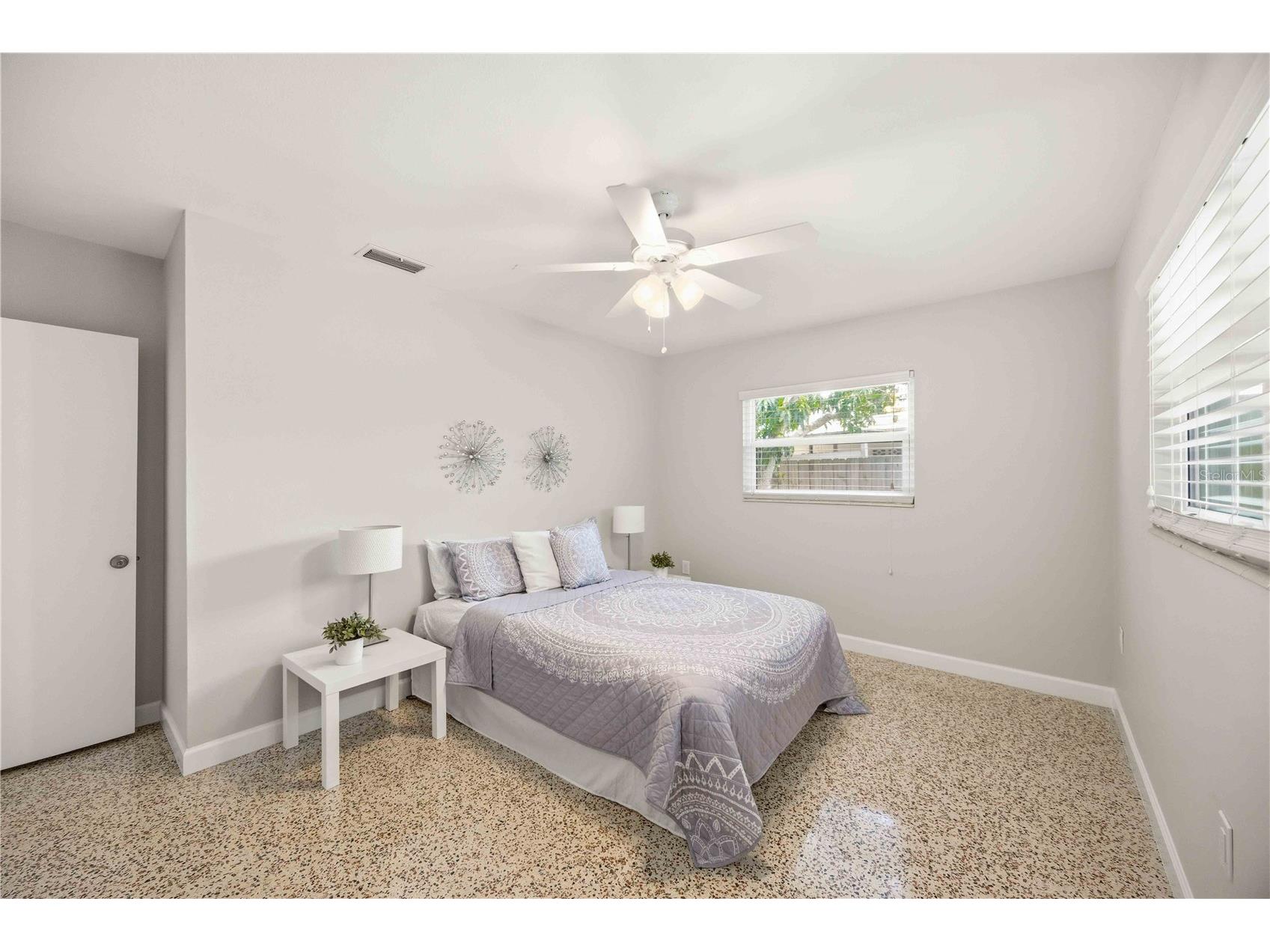 5726 Waneta Place Sarasota FL 34231 A4697396 image36