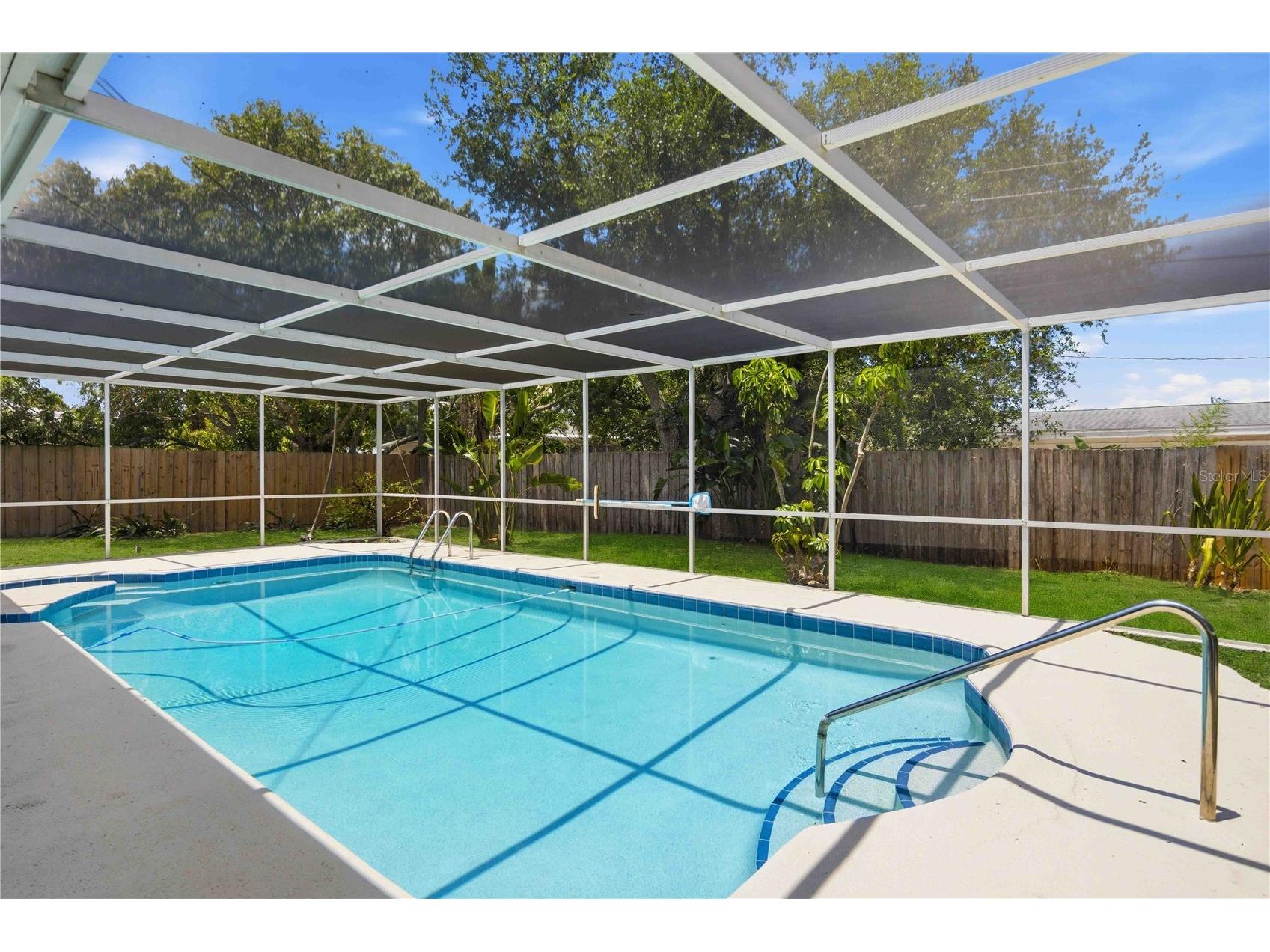 5726 Waneta Place Sarasota FL 34231 A4697396 image38
