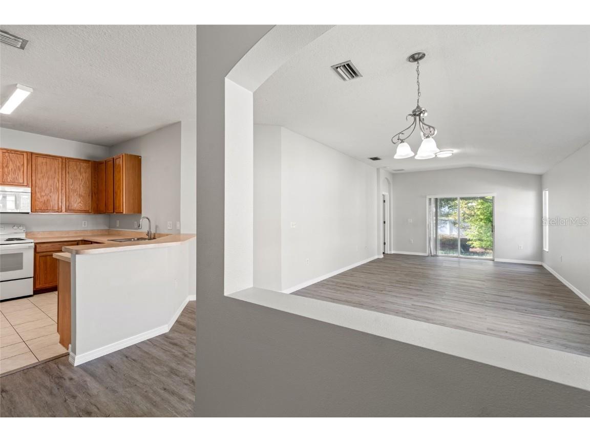 5727 Autumn Shire Drive Zephyrhills FL 33541 TB8443529 image4