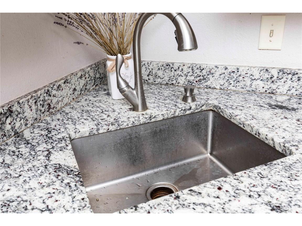 5727 Biscayne Court #209 New Port Richey FL 34652 W7880564 image6