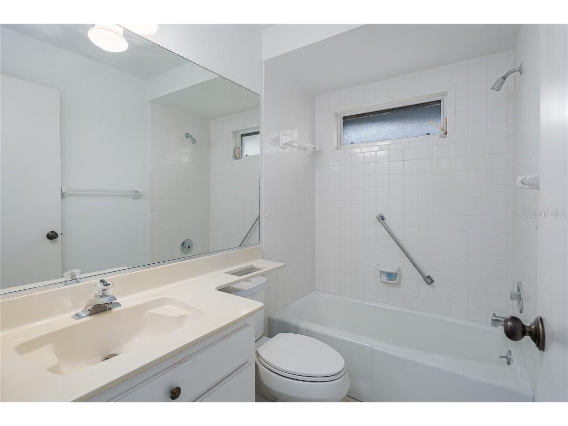 5727 Garden Lakes Palm Bradenton FL 34203 A4660492 image20