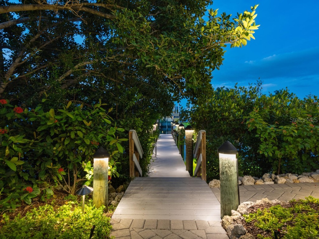 5727 Riegels Point Road Sarasota FL 34242 A4618421 image45