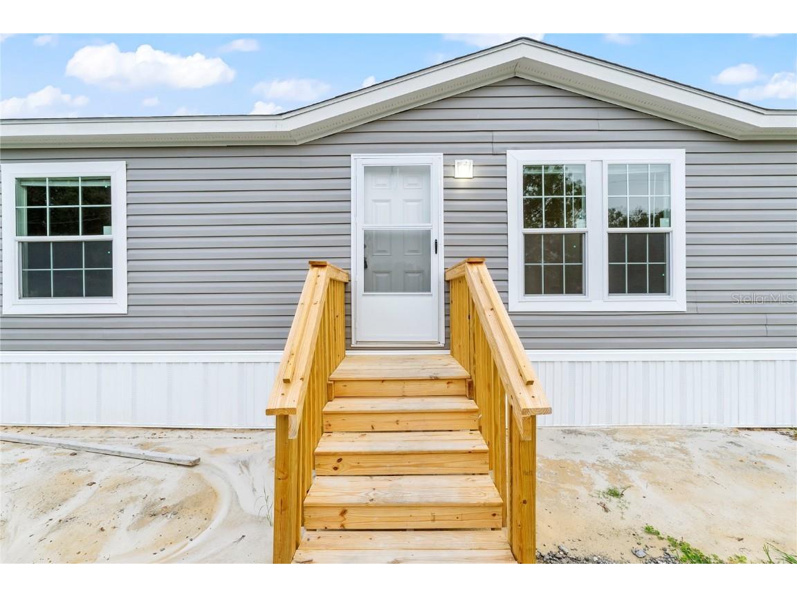 5727 SE 162nd Terrace Ocklawaha FL 32179 OM668663 image1