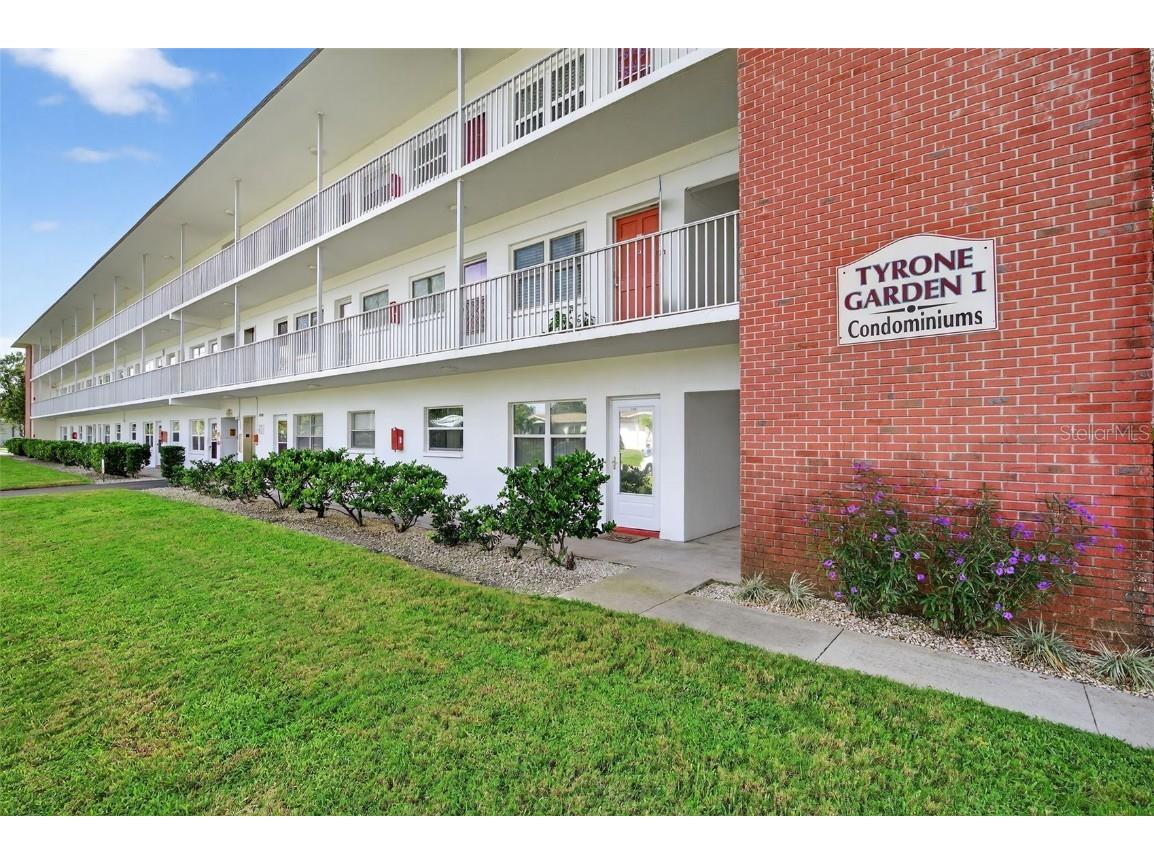 5728 14th Avenue N #202B Saint Petersburg FL 33710 TB8436142 image1