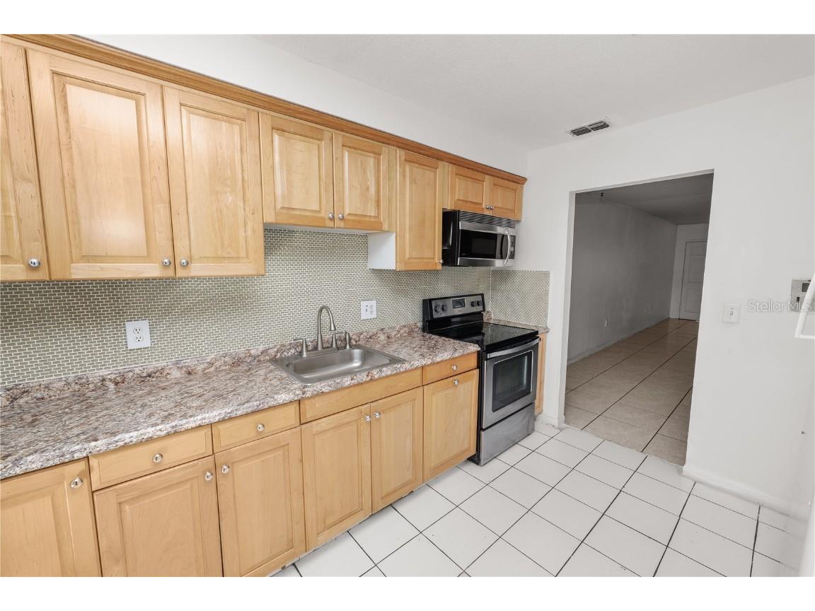 5728 14th Avenue N #205B Saint Petersburg FL 33710 TB8447845 image11