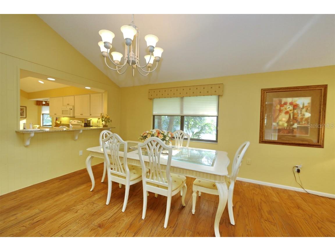 5728 Doral Drive Sarasota FL 34243 A4671944 image10