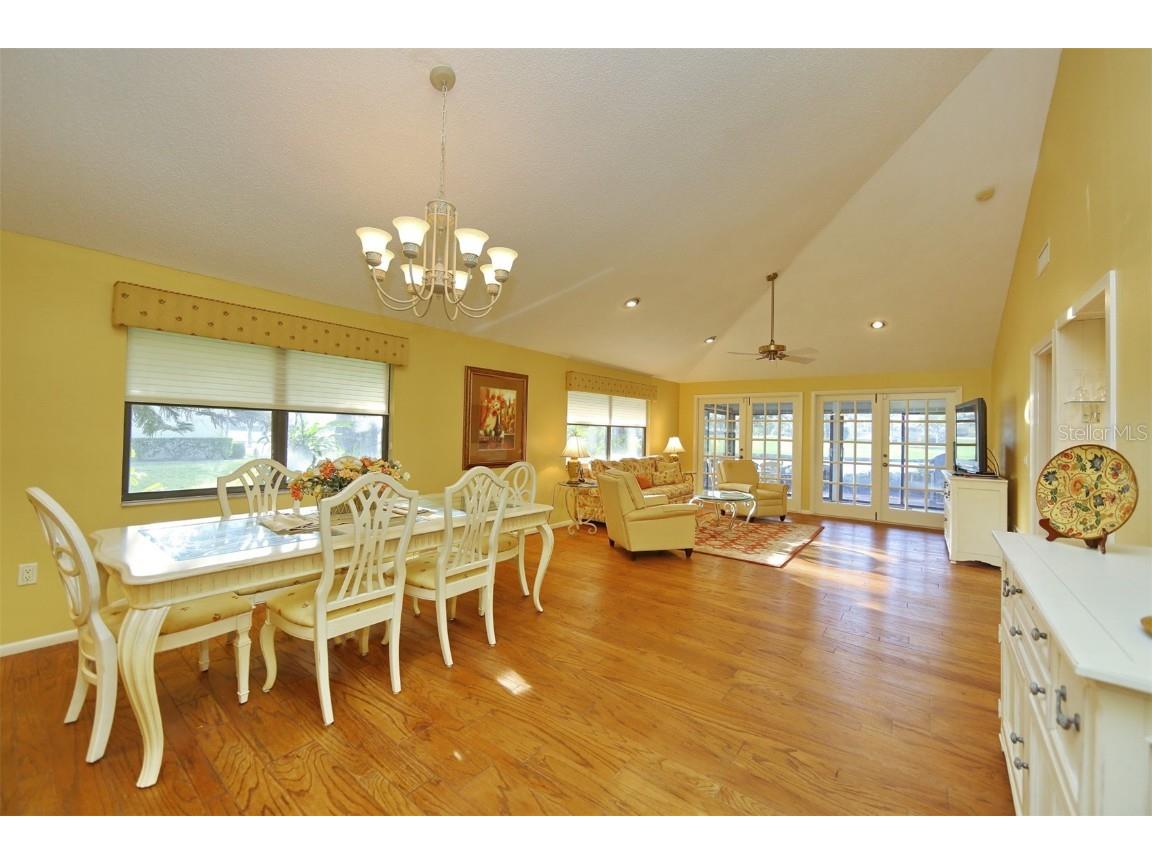 5728 Doral Drive Sarasota FL 34243 A4671944 image11