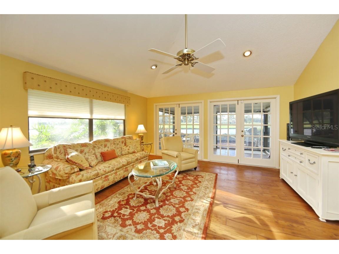 5728 Doral Drive Sarasota FL 34243 A4671944 image12