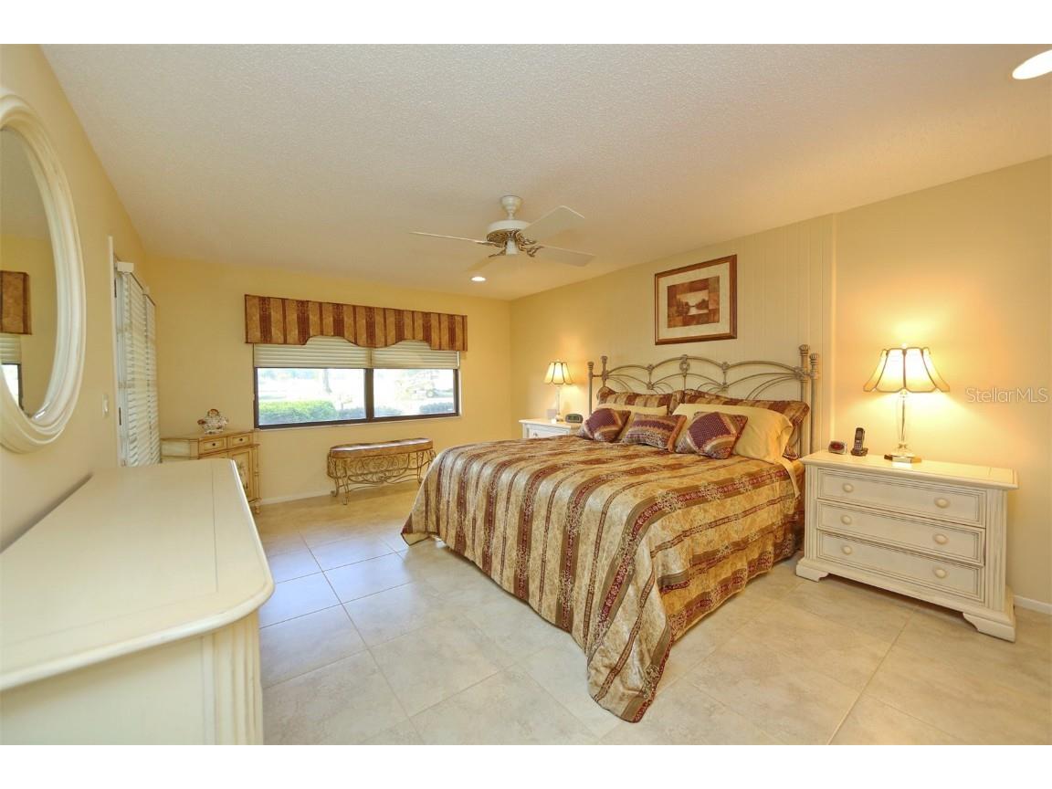 5728 Doral Drive Sarasota FL 34243 A4671944 image15