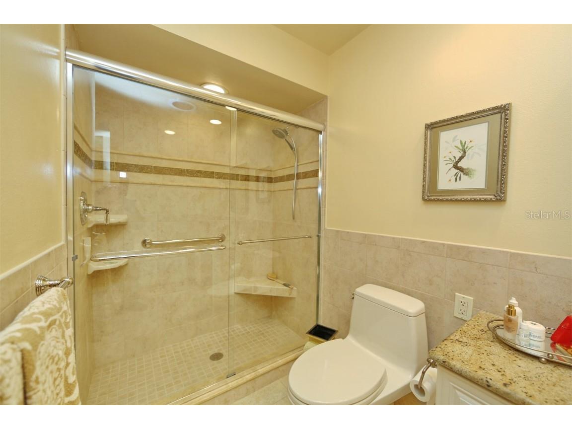 5728 Doral Drive Sarasota FL 34243 A4671944 image18