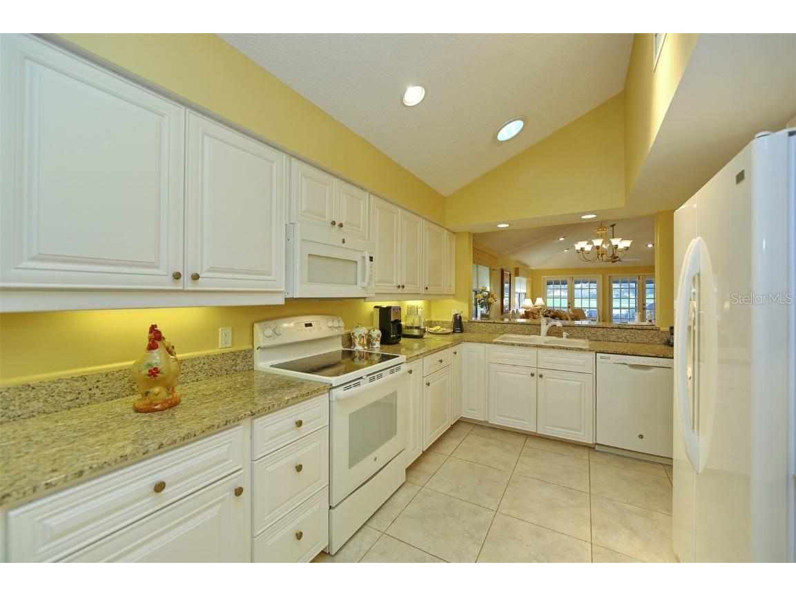 5728 Doral Drive Sarasota FL 34243 A4671944 image8