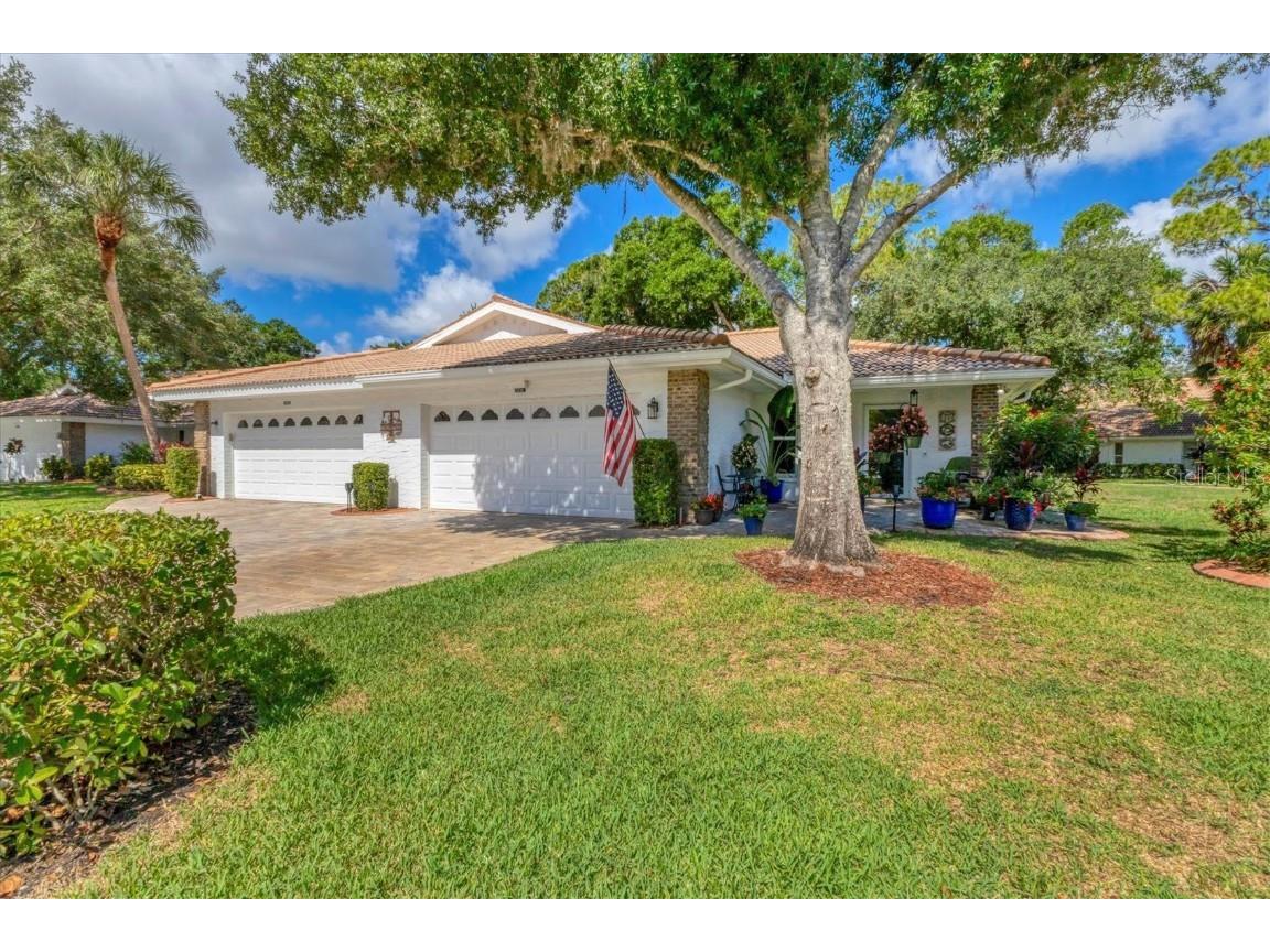 5728 Garden Lakes Drive Bradenton FL 34203 A4614376 image1
