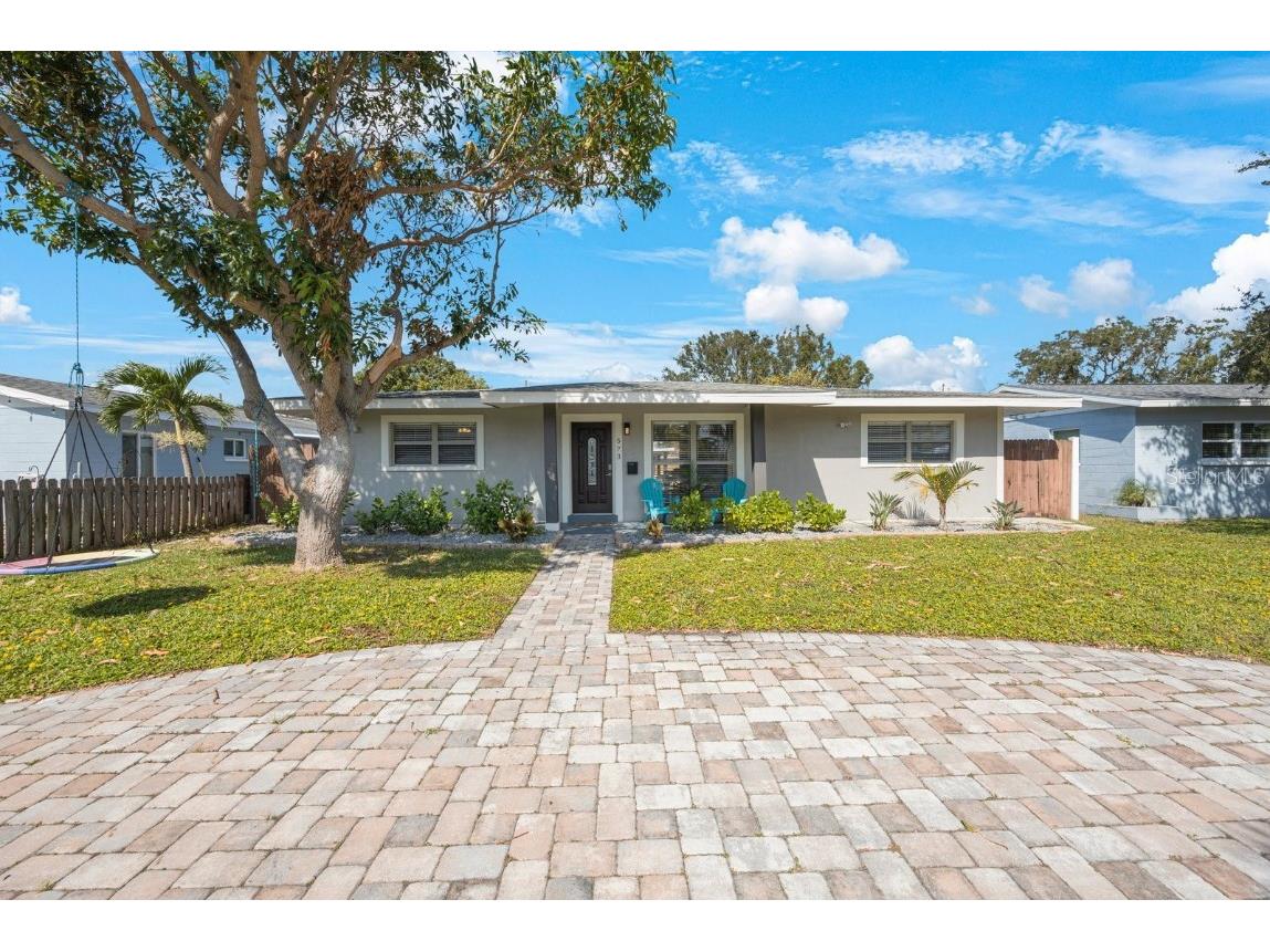 573 41st Avenue NE Saint Petersburg FL 33703 TB8315376 image1