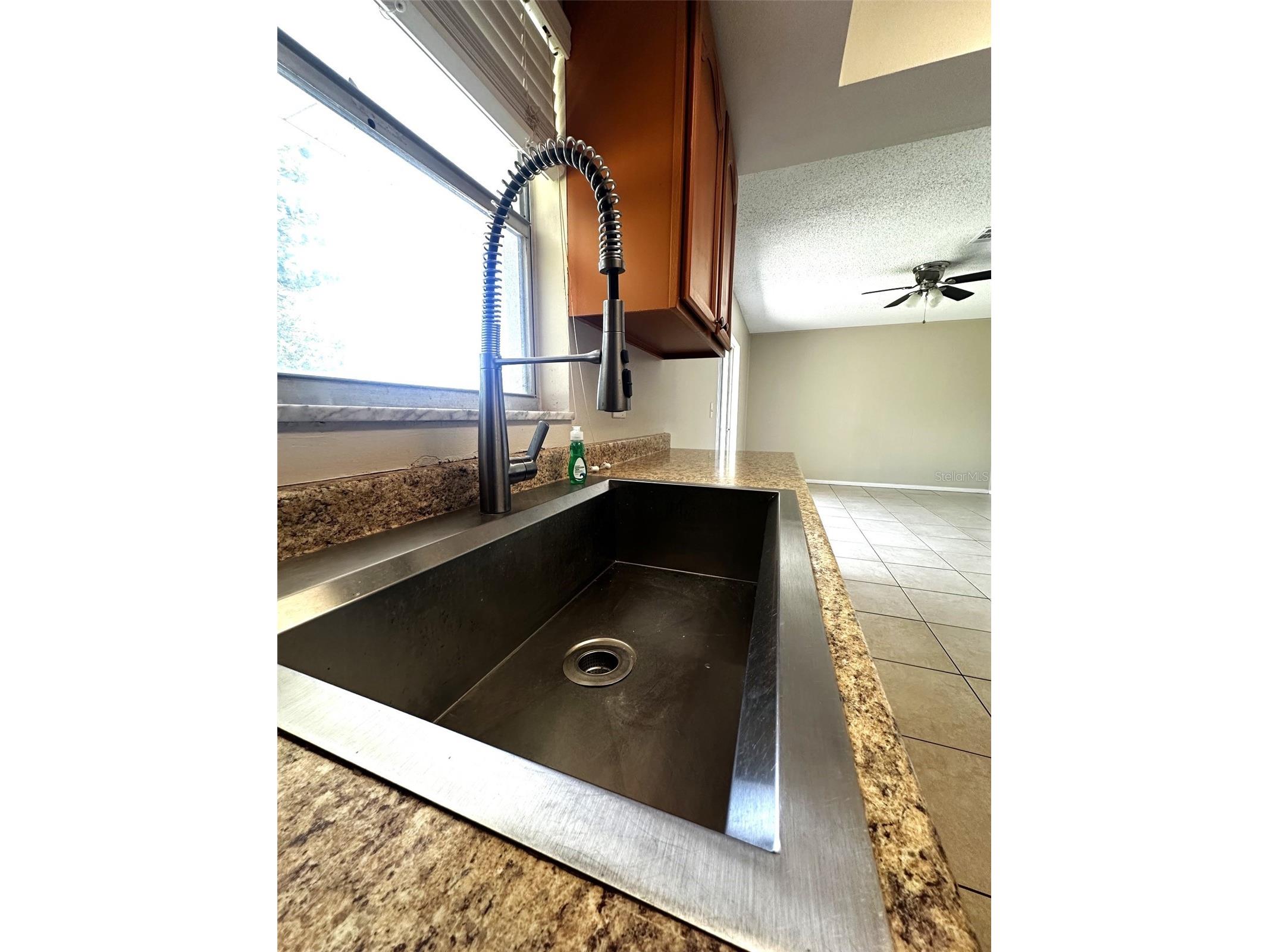573 Benjamin Franklin Place Orlando FL 32809 O6419993 image11