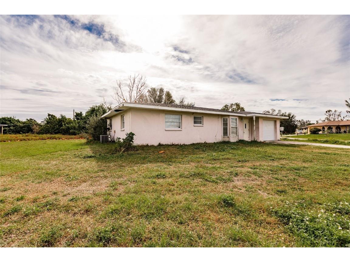 573 Lakehurst Avenue NW Port Charlotte FL 33952 C7486603 image1