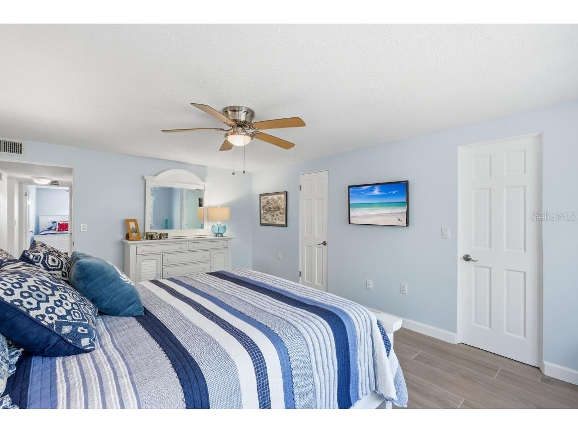 573 Spanish Drive N Longboat Key FL 34228 A4661479 image17