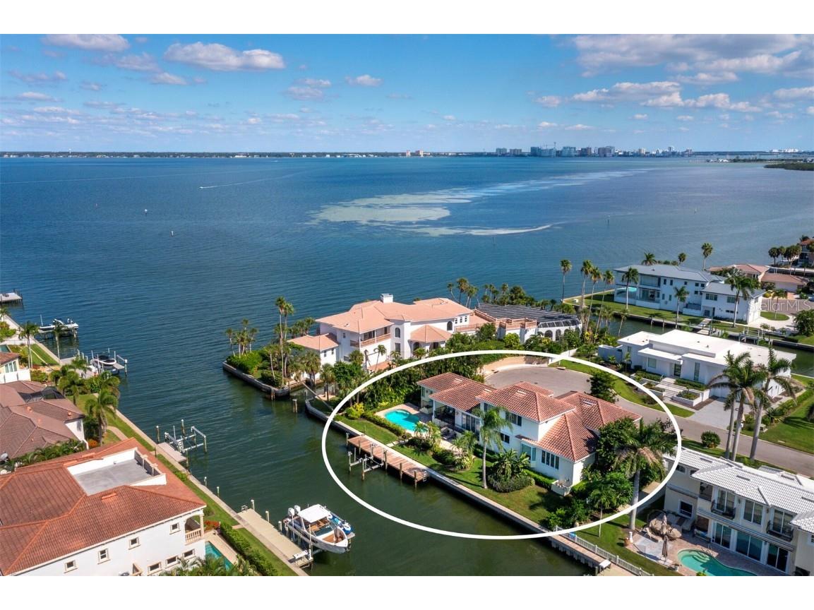 573 Spinnaker Lane Longboat Key FL 34228 - SARASOTA BAY A4668083 image2