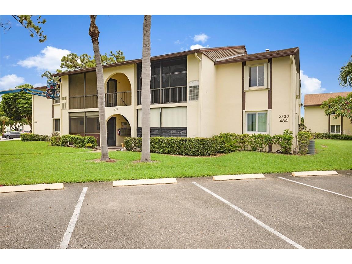 5730 Pine Wood Drive #D2 Greenacres FL 33463 U8247302 image1