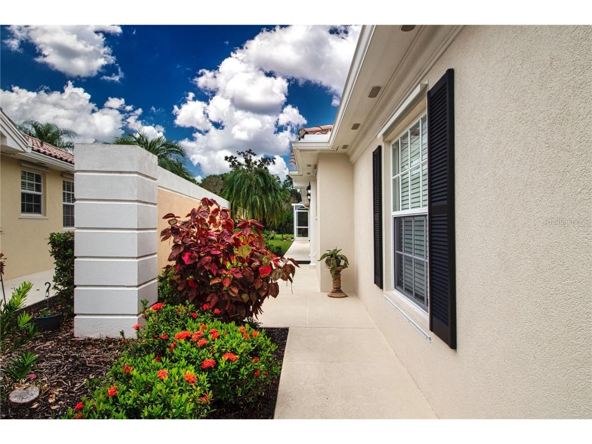 5730 Tristino Lane Sarasota FL 34238 A4583070 image1