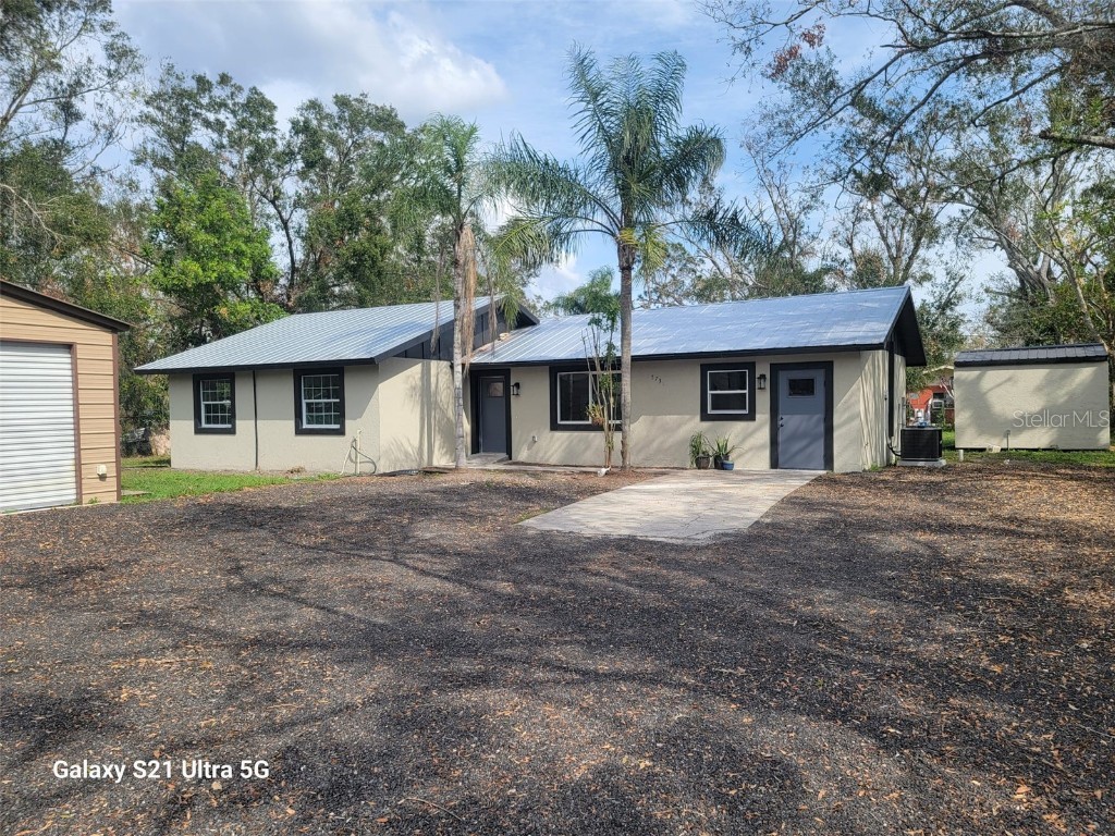 5731 11th Street Court E Bradenton FL 34203 A4642549 image1