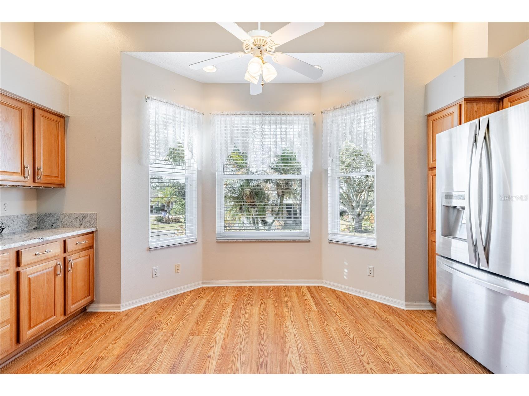 5732 Freeport Drive Tavares FL 32778 - LITTLE LAKE HARRIS G5108407 image7