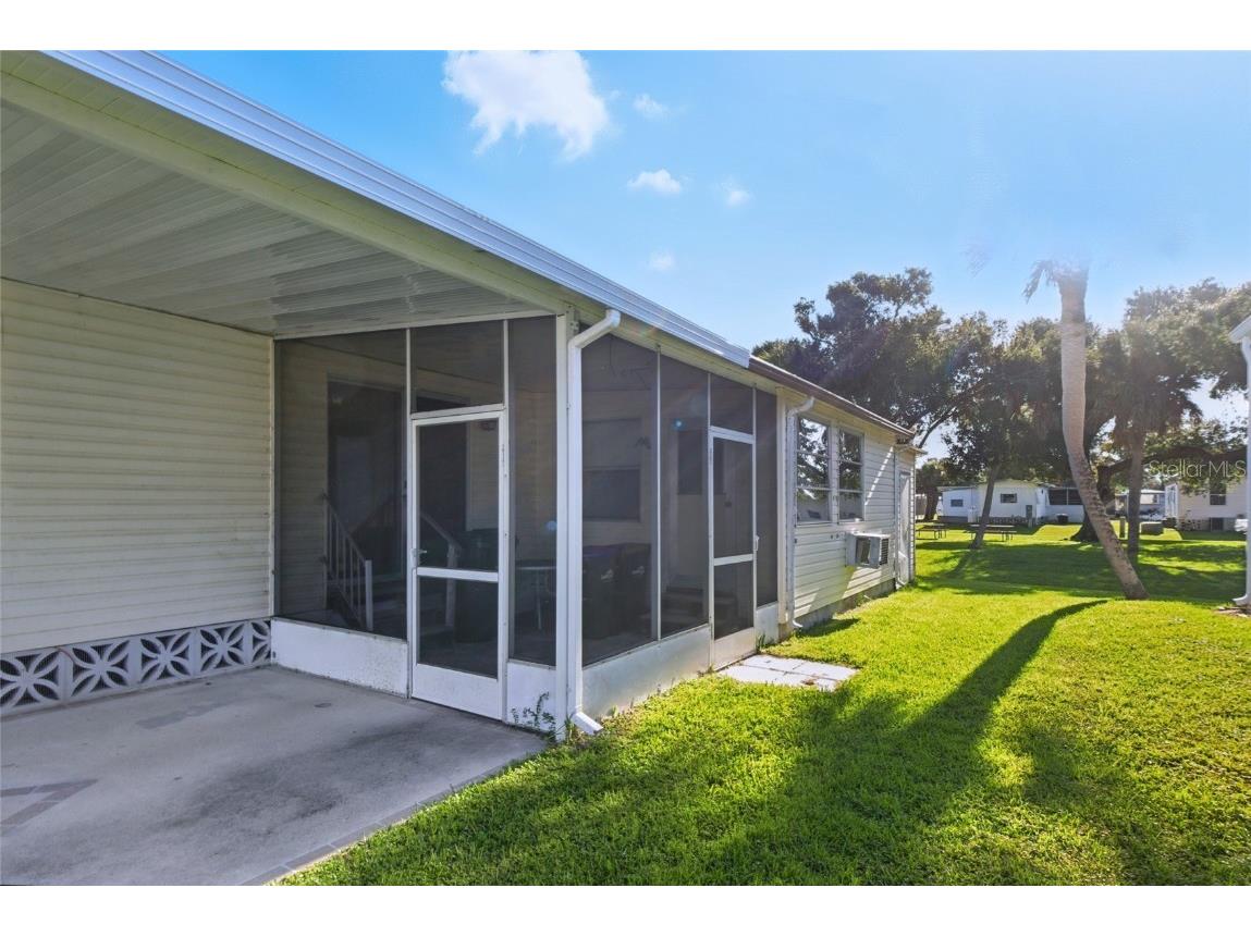 5733 Holiday Park Boulevard North Port FL 34287 C7513737 image4