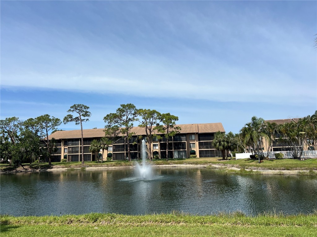 5734 Ashton Lake Drive #7 Sarasota FL 34231 - ASHTON LAKES A4654867 image1