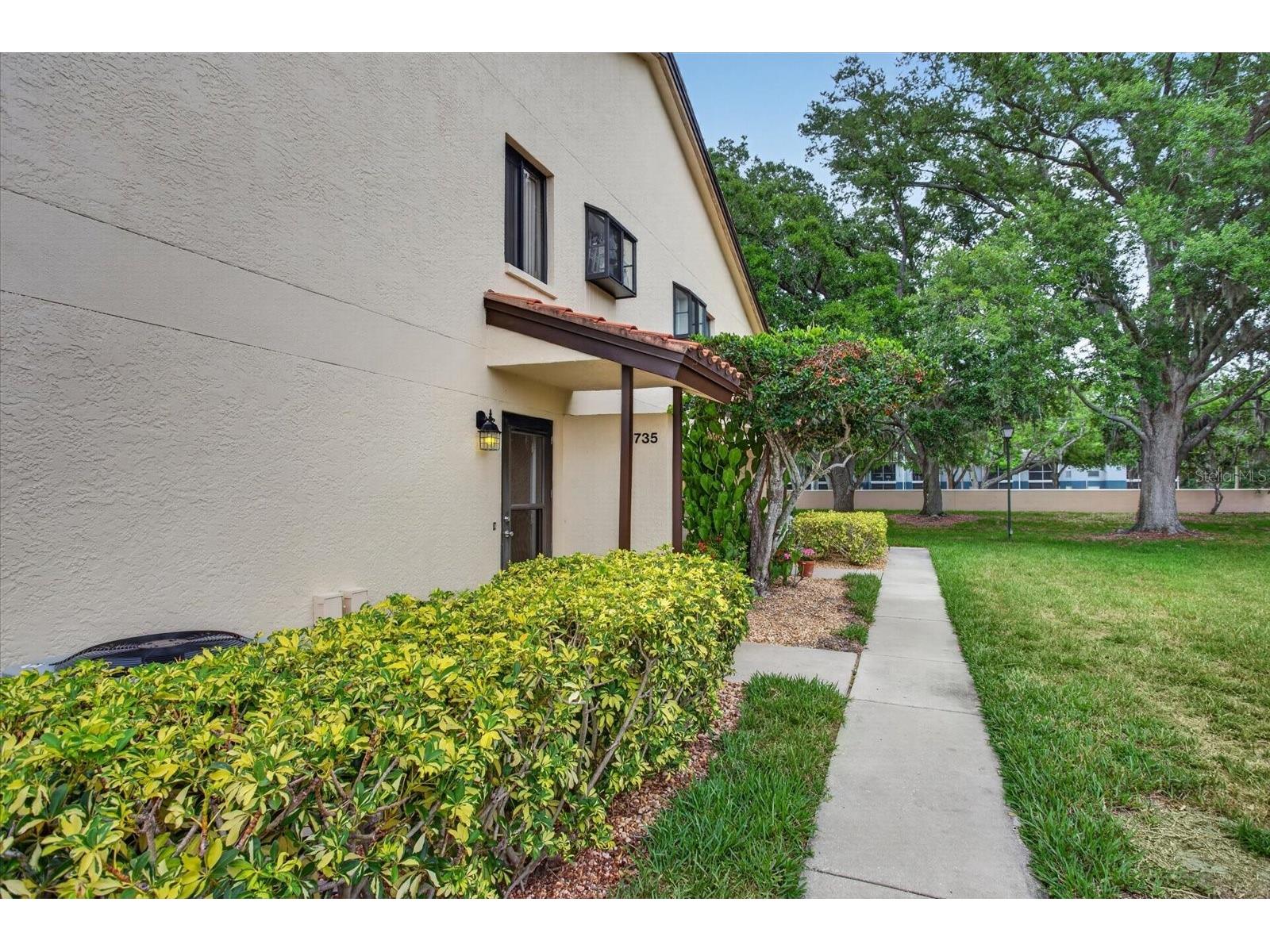 5735 Gardens Drive #5735 Sarasota FL 34243 A4692452 image1