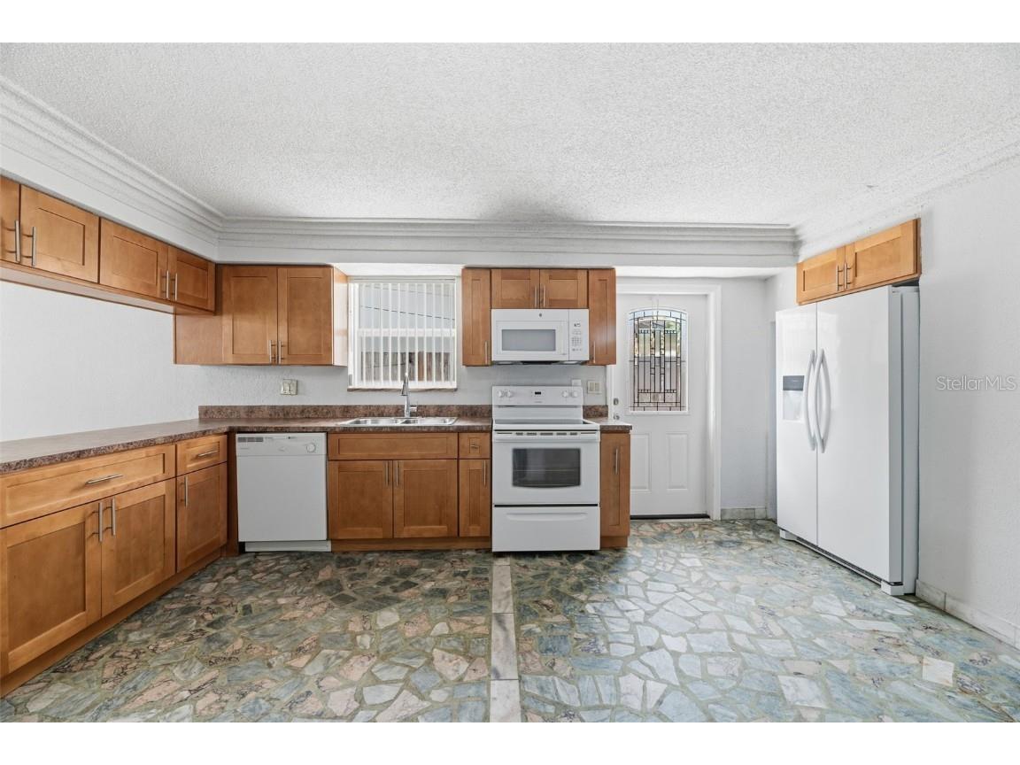 5735 Hayes Street Hollywood FL 33021 O6362092 image14