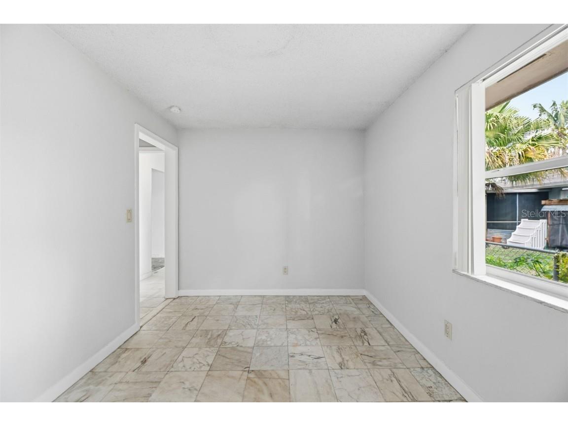 5735 Hayes Street Hollywood FL 33021 O6362092 image17